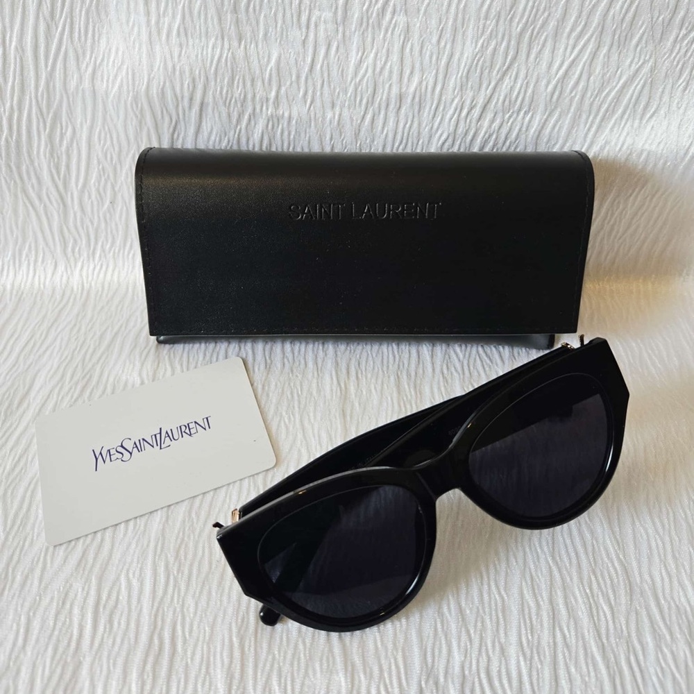 Yves Saint Laurent Black Sunglasses Gold logo - Picture 3 of 5